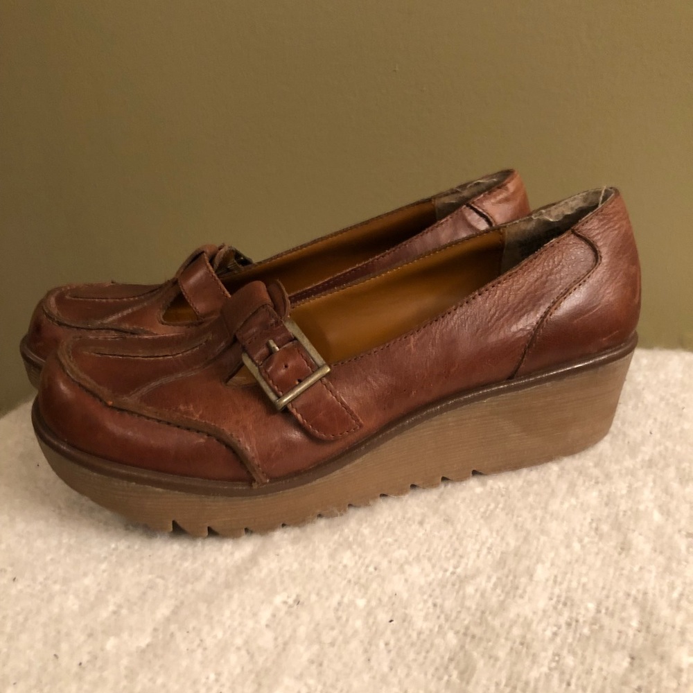 Mia wedge shoes